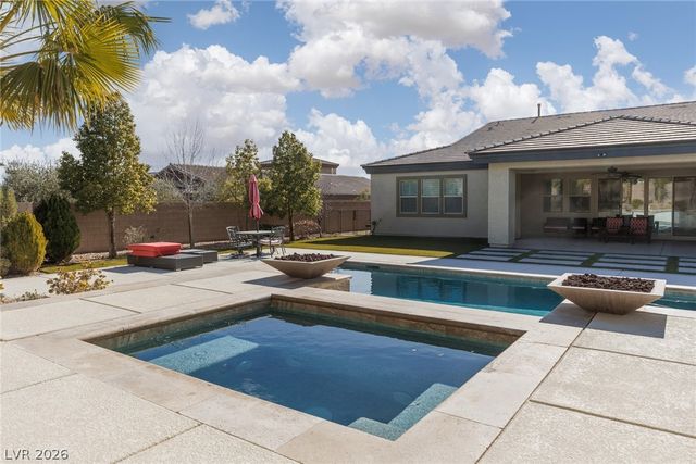 10320 Mystic Ledge Court, Las Vegas, NV 89149