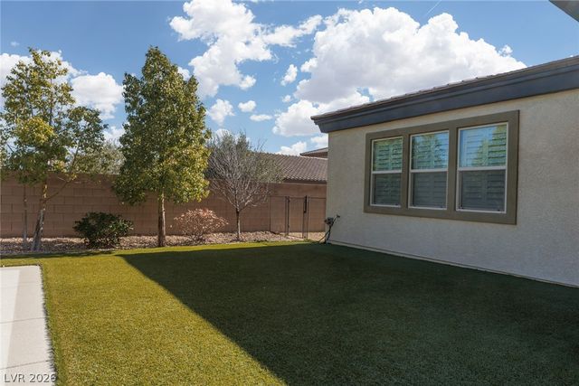 10320 Mystic Ledge Court, Las Vegas, NV 89149