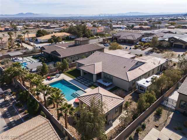 10320 Mystic Ledge Court, Las Vegas, NV 89149