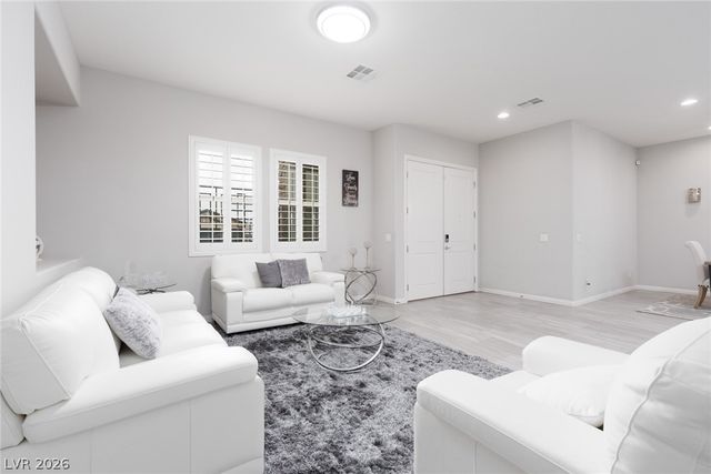 10320 Mystic Ledge Court, Las Vegas, NV 89149