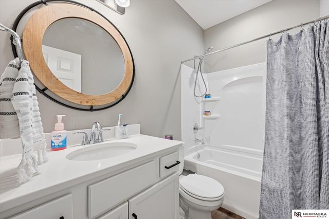 17710 Ogden Street, Omaha, NE 68116