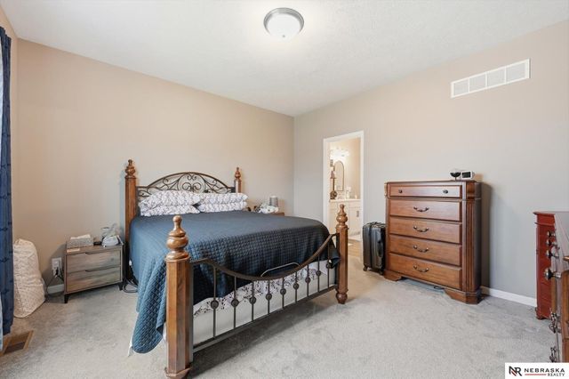 17710 Ogden Street, Omaha, NE 68116