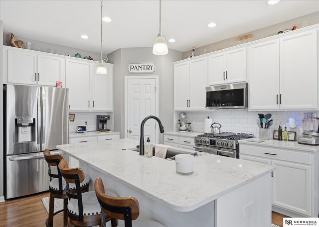 17710 Ogden Street, Omaha, NE 68116