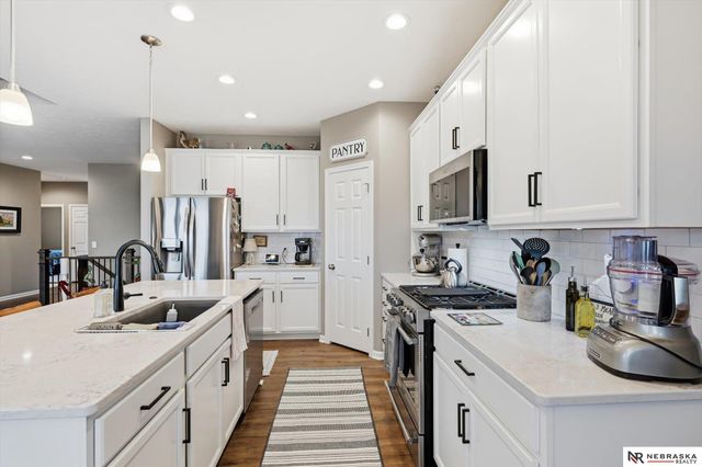 17710 Ogden Street, Omaha, NE 68116
