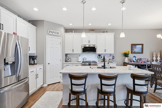 17710 Ogden Street, Omaha, NE 68116