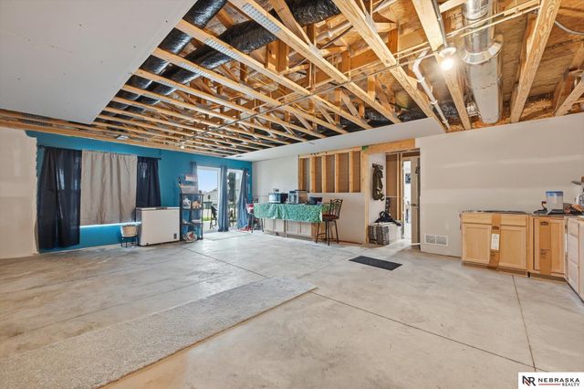 17710 Ogden Street, Omaha, NE 68116