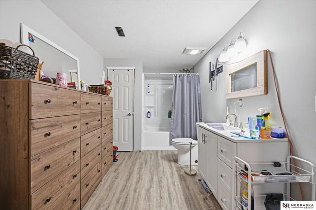 17710 Ogden Street, Omaha, NE 68116