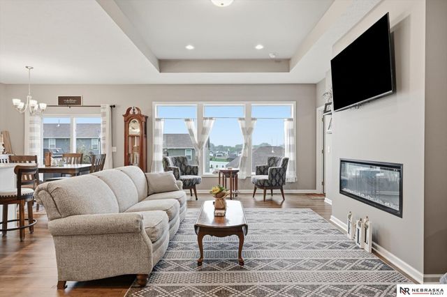 17710 Ogden Street, Omaha, NE 68116