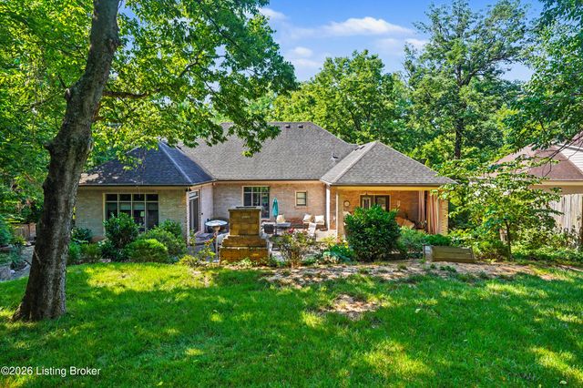 2811 Alta Vista Ct, Louisville, KY 40206