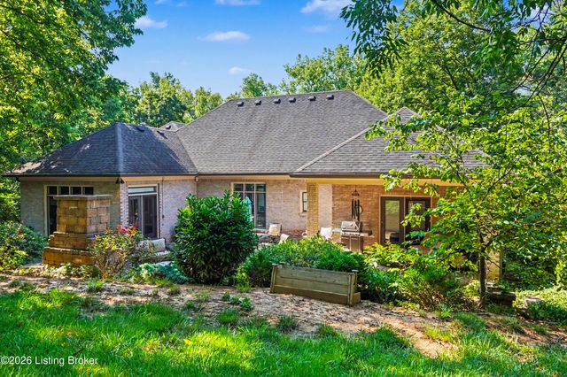 2811 Alta Vista Ct, Louisville, KY 40206