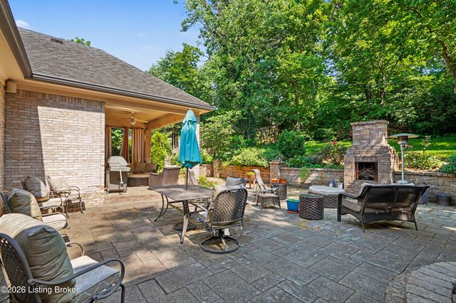 2811 Alta Vista Ct, Louisville, KY 40206