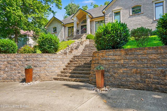 2811 Alta Vista Ct, Louisville, KY 40206