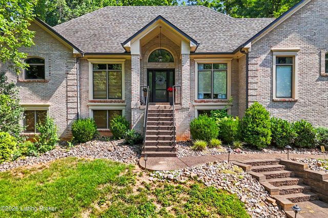 2811 Alta Vista Ct, Louisville, KY 40206