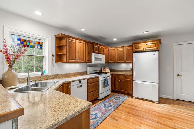 9 Roseberry Lane, Kittery, ME 03904