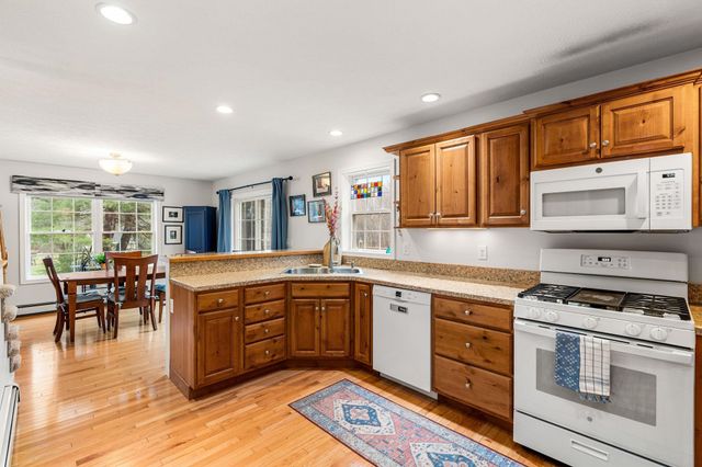 9 Roseberry Lane, Kittery, ME 03904