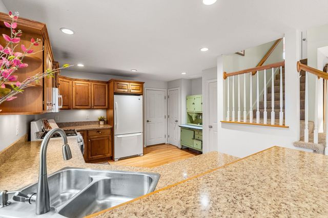 9 Roseberry Lane, Kittery, ME 03904