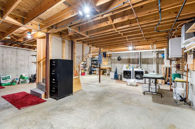 9 Roseberry Lane, Kittery, ME 03904