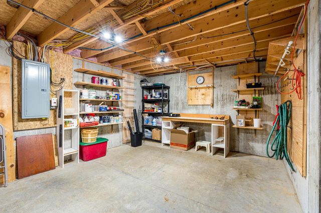 9 Roseberry Lane, Kittery, ME 03904