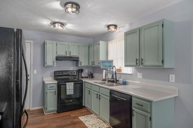 405 Lynn Drive, Clever, MO 65631