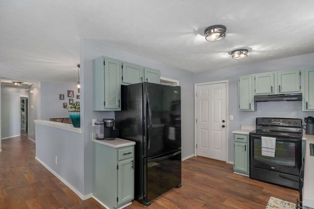 405 Lynn Drive, Clever, MO 65631