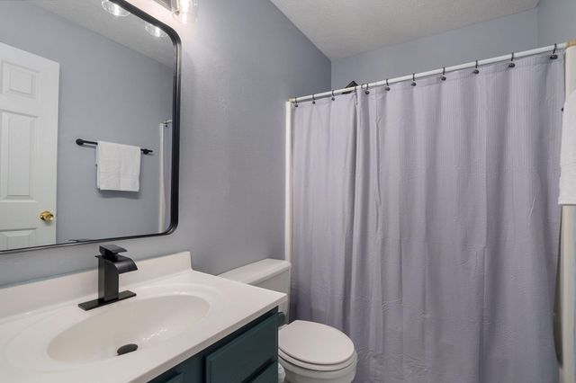 405 Lynn Drive, Clever, MO 65631