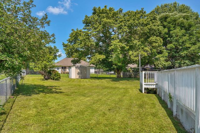 405 Lynn Drive, Clever, MO 65631