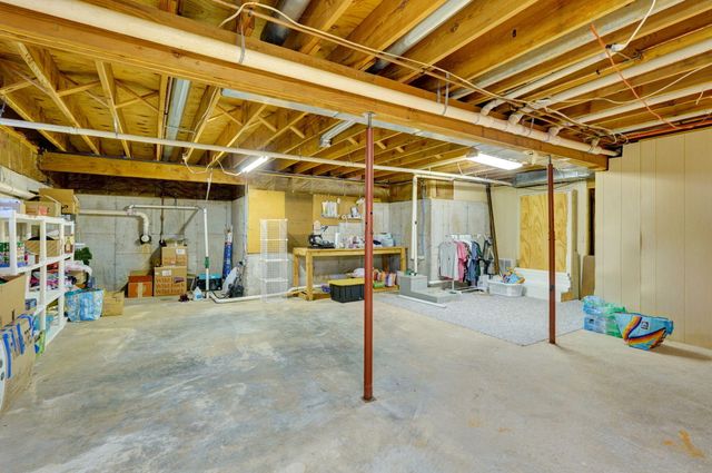 405 Lynn Drive, Clever, MO 65631