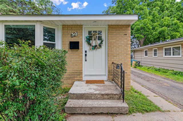 621 5th Avenue S, Hopkins, MN 55343