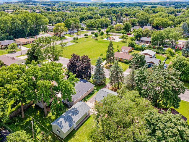 621 5th Avenue S, Hopkins, MN 55343
