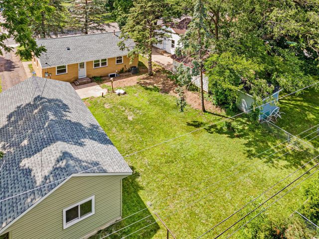 621 5th Avenue S, Hopkins, MN 55343