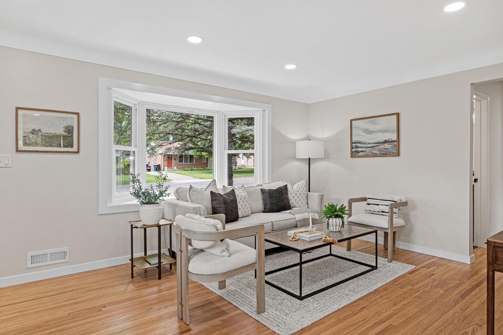 621 5th Avenue S, Hopkins, MN 55343 — photo 2