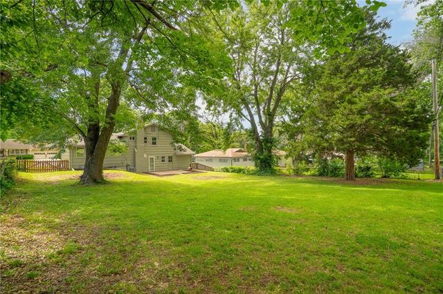 7323 Maywood Avenue, Raytown, MO 64113