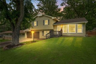 7323 Maywood Avenue, Raytown, MO 64113