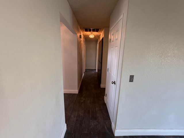 1150 E Ben Franklin Avenue E, Tulare, CA 93274