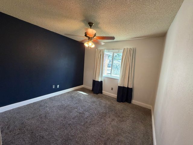 1150 E Ben Franklin Avenue E, Tulare, CA 93274