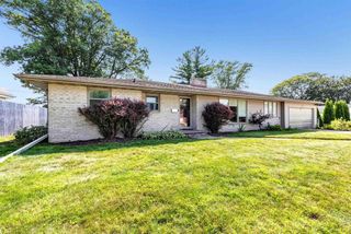 1131 ST AGNES DRIVE, Green Bay, WI 54304