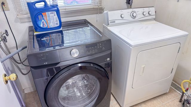 1709 W William Street, Champaign, IL 61821