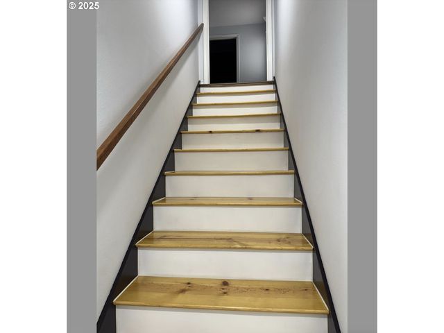 187 STONEWAY Dr Nw, Salem, OR 97304