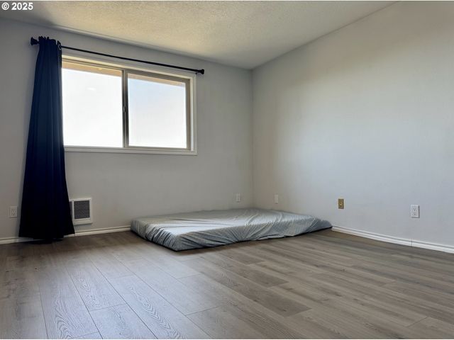 187 STONEWAY Dr Nw, Salem, OR 97304