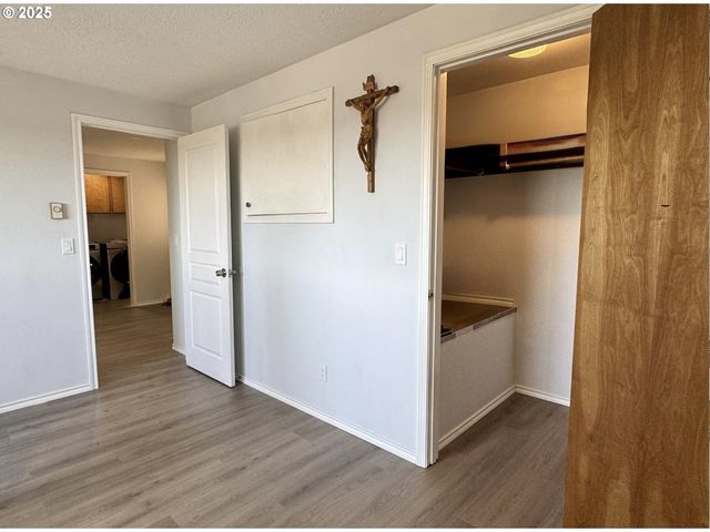 187 STONEWAY Dr Nw, Salem, OR 97304