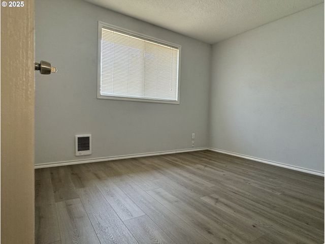 187 STONEWAY Dr Nw, Salem, OR 97304