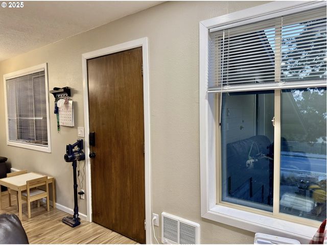 187 STONEWAY Dr Nw, Salem, OR 97304