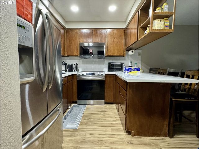 187 STONEWAY Dr Nw, Salem, OR 97304