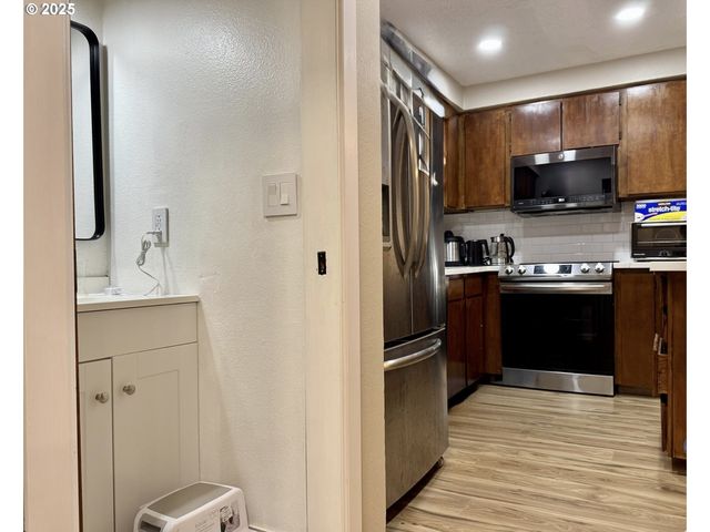 187 STONEWAY Dr Nw, Salem, OR 97304