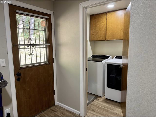 187 STONEWAY Dr Nw, Salem, OR 97304