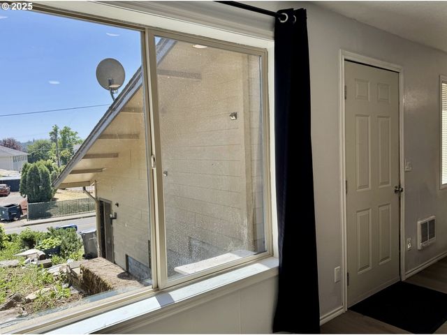 187 STONEWAY Dr Nw, Salem, OR 97304