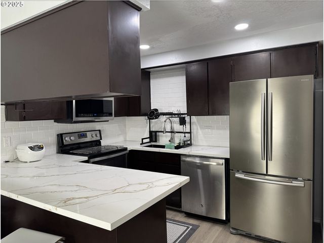 187 STONEWAY Dr Nw, Salem, OR 97304