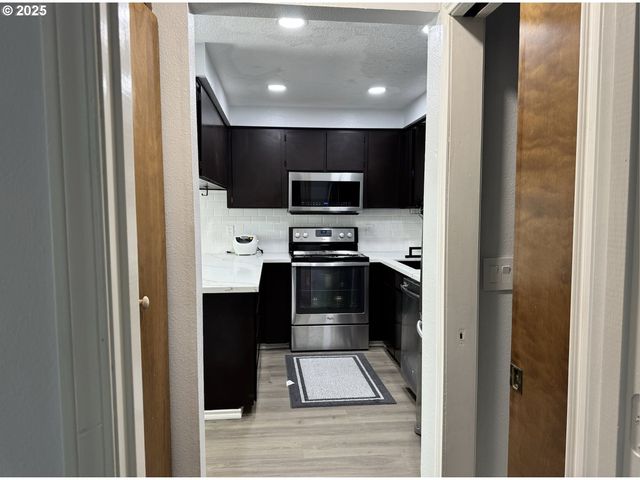 187 STONEWAY Dr Nw, Salem, OR 97304