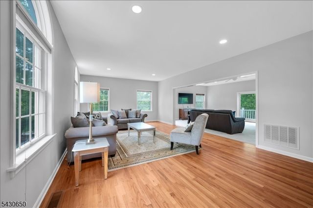 1020 Sunset Rdg, Bridgewater Twp., NJ 08807
