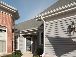 21406 Mays Lake Drive, Crest Hill, IL 60403